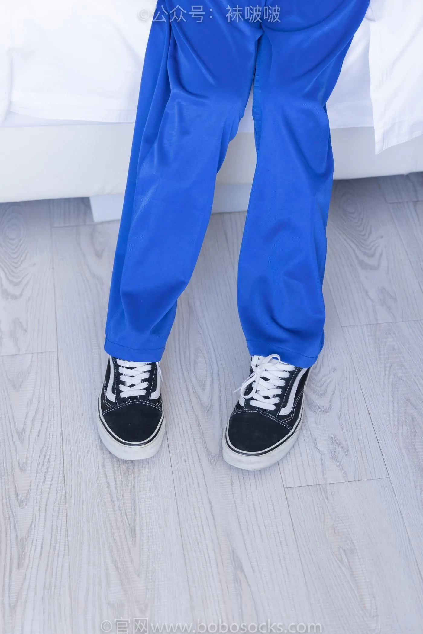 [BoBoSocks袜啵啵]NO.039 小奶熊-校服、vans帆布鞋、短白棉袜、裸足 [154P]插图7